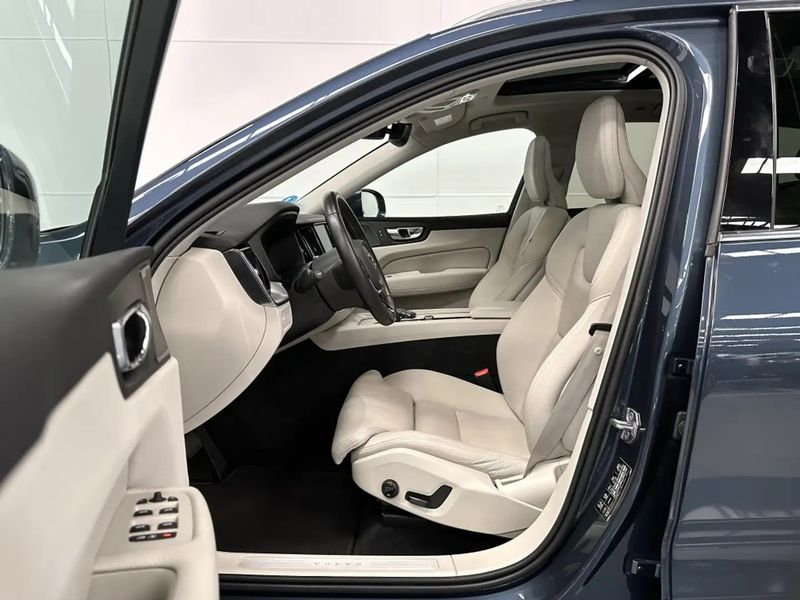 Volvo XC60 • 2019 • 85,000 km 4