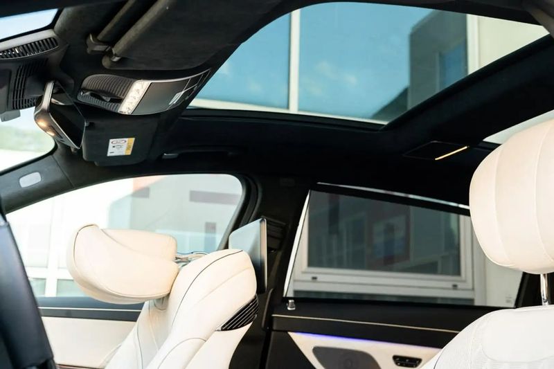 Mercedes-Benz S • 2020 • 140,000 km 5