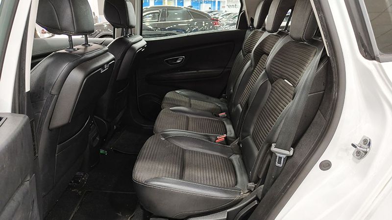 Renault Scénic • 2020 • 78,272 km 9