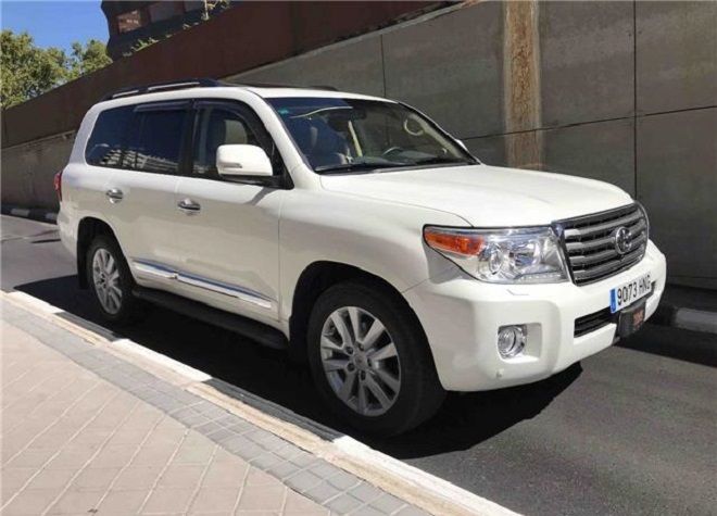 Toyota Land Cruiser • 2012 • 162,000 km 1