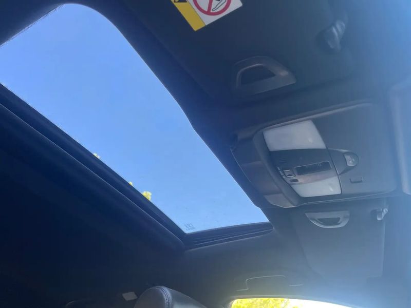 Infiniti QX70 • 2015 • 192,000 km 2