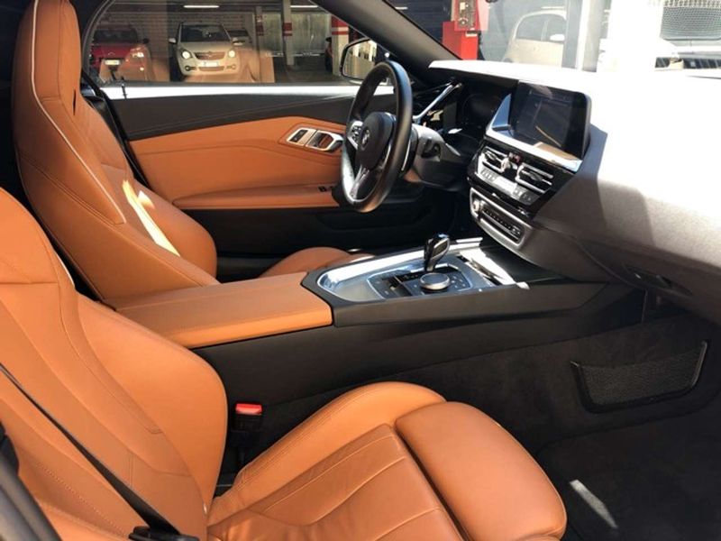 BMW Z4 • 2019 • 139,000 km 8