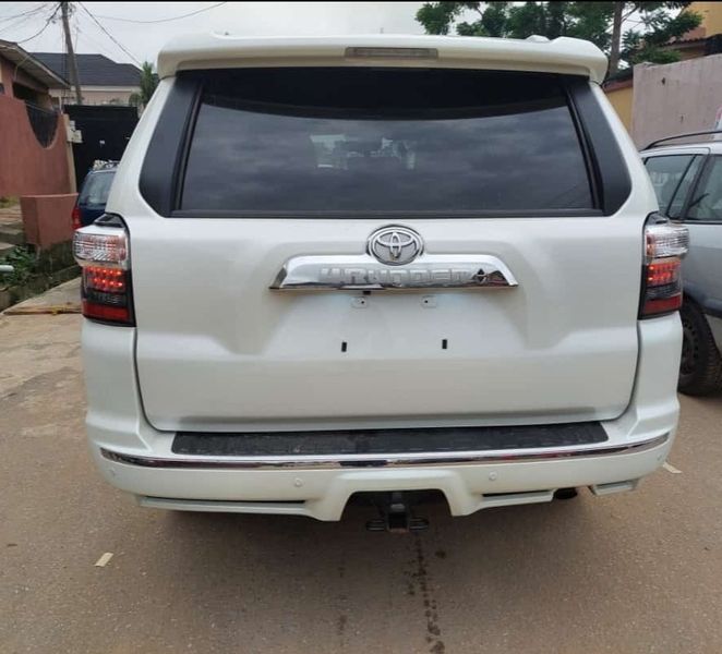 Toyota 4Runner • 2020 • 25 km 4