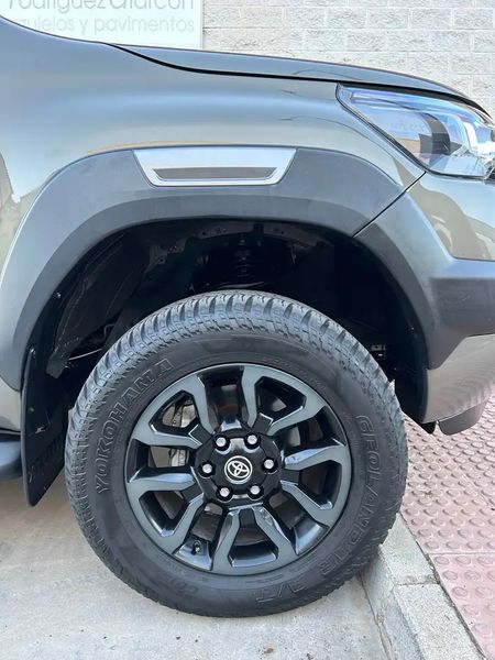 Toyota Hilux • 2021 • 95,000 km 5