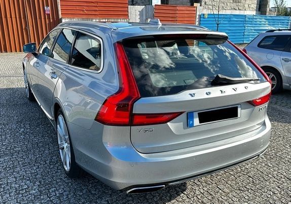 Volvo V90 • 2016 • 119,000 km 39