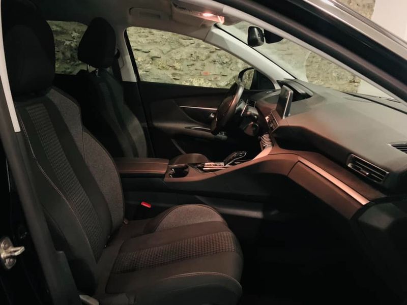 Peugeot 3008 • 2018 • 90,000 km 3