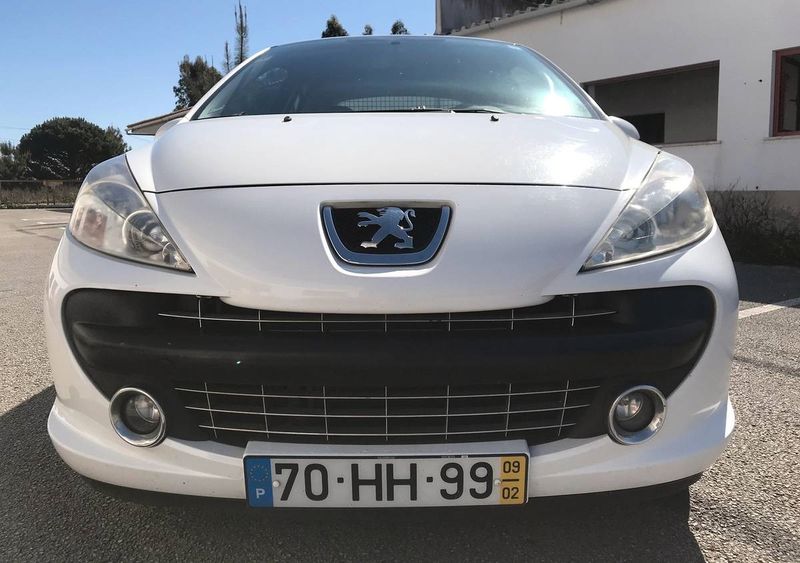 Peugeot 207 • 2009 • 190,000 km 1