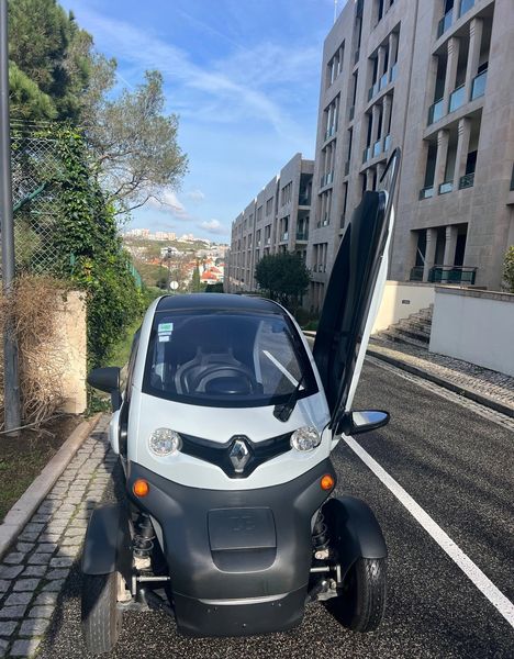 Renault Twingo • 2018 • 36,850 km 3