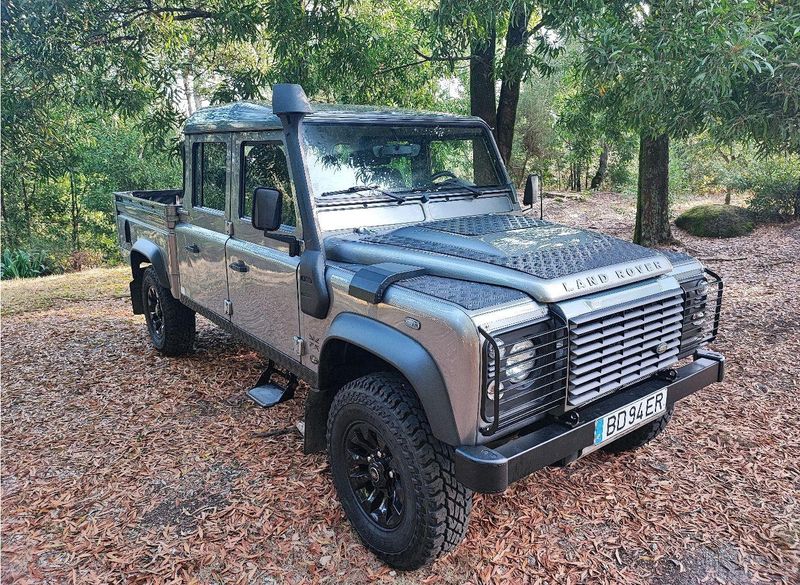 Land Rover Defender • 2013 • 120,000 km 1