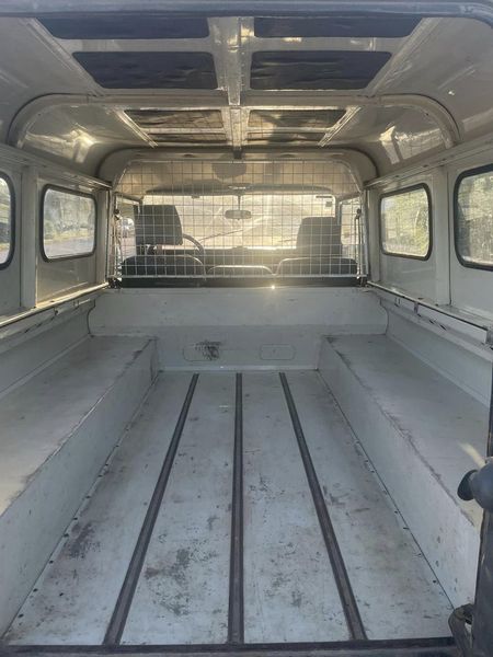 Land Rover Defender • 2001 • 113,000 km 5