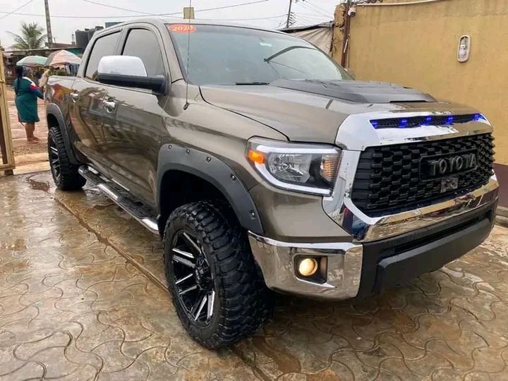 Toyota Tundra • 2020 • 50,000 km 2