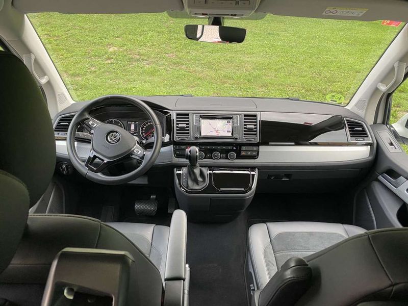 Volkswagen Multivan • 2018 • 91,000 km 10
