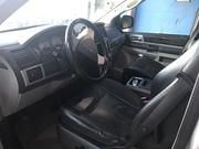 Chrysler Town & Country • 2010 • 182,300 km 1