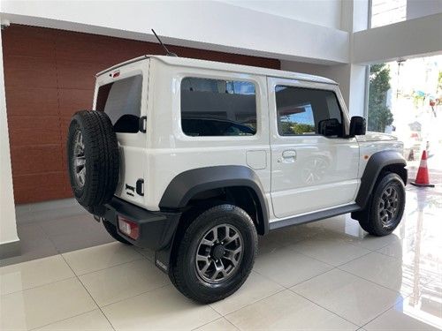 Suzuki Jimny • 2020 • 21 km 2