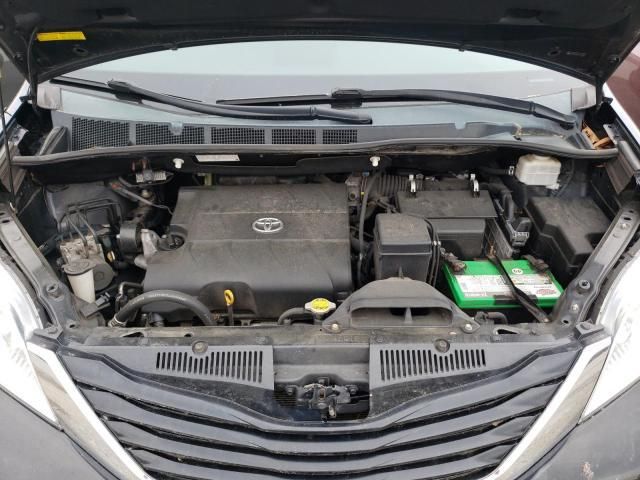 Toyota Sienna • 2012 • 10,000 mi 7