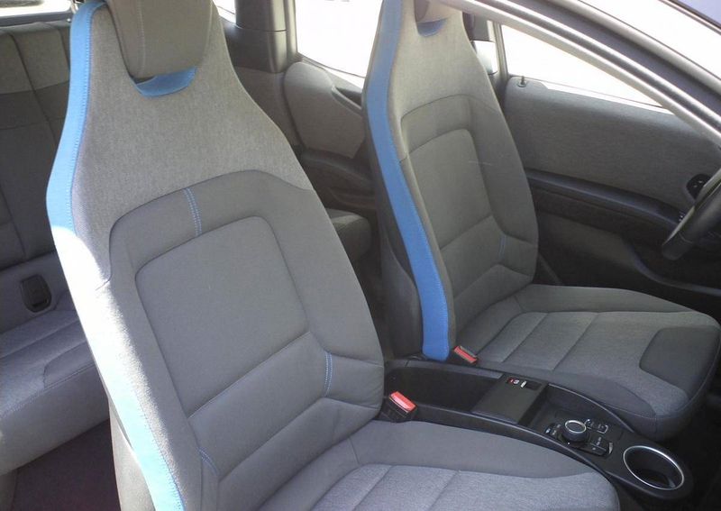 BMW i3 • 2015 • 25,000 km 3