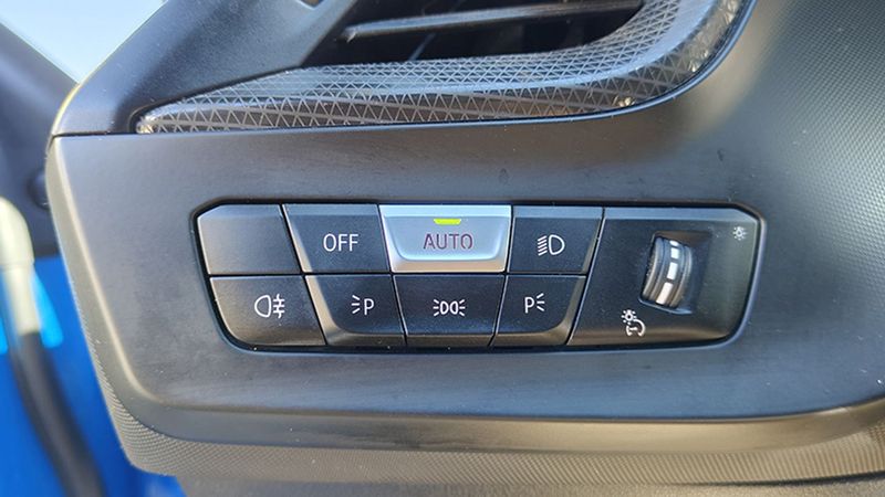 BMW 2 Series • 2020 • 70,235 km 17