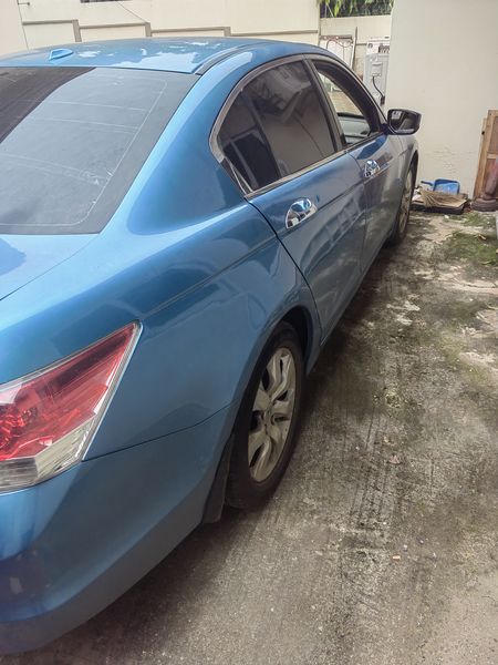 Honda Accord • 2010 • 57,683 km 3