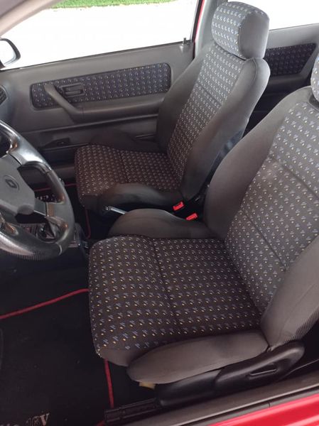 Renault Clio • 1992 • 167,000 km 4