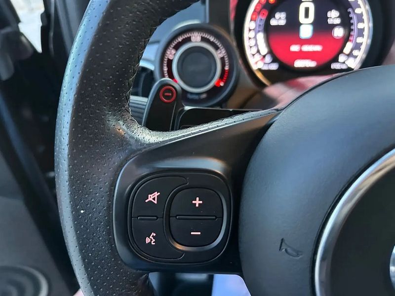 Fiat 500 • 2019 • 29,000 km 9