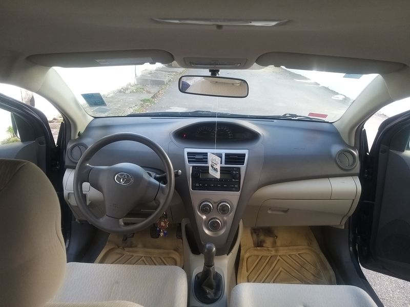 Toyota Yaris • 2013 • 175,000 km 10