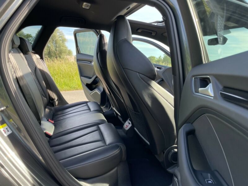 Audi S3 • 2016 • 129,500 km 10