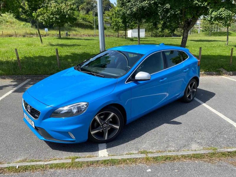 Volvo V40 • 2014 • 145,000 km 5