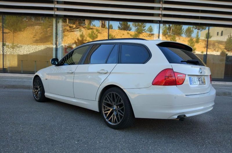 BMW 328i • 2012 • 67,100 km 2