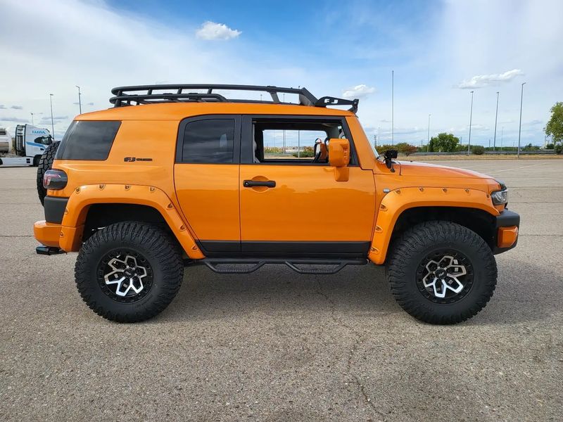 Toyota FJ Cruiser • 2007 • 200,000 km 2