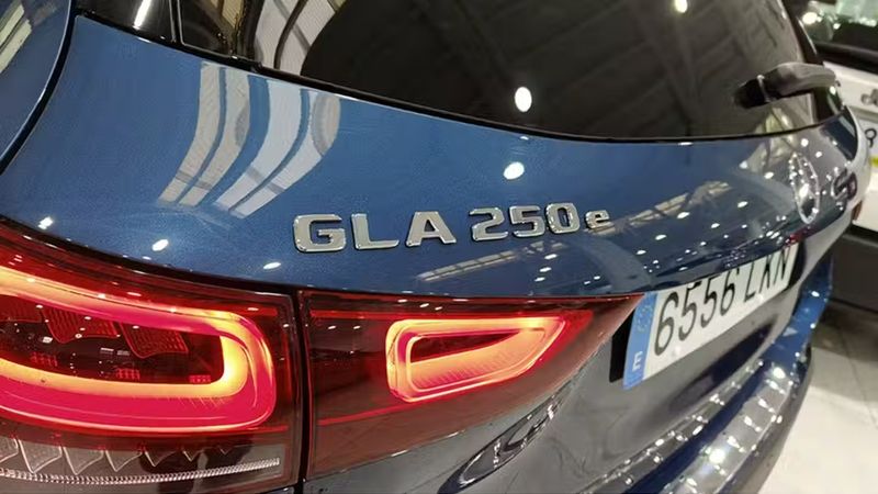 Mercedes-Benz GLA • 2020 • 23,622 km 5