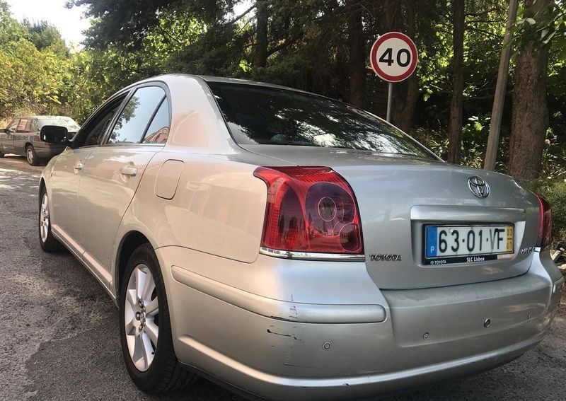 Toyota Avensis • 2003 • 200,000 km 2