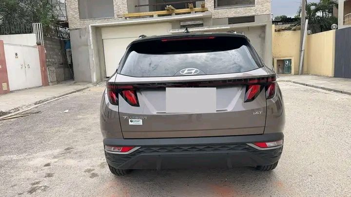 Hyundai Tucson • 2022 • 10,000 km 3