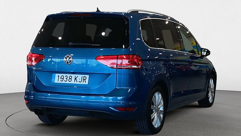 Volkswagen Touran • 2018 • 132,596 km 2