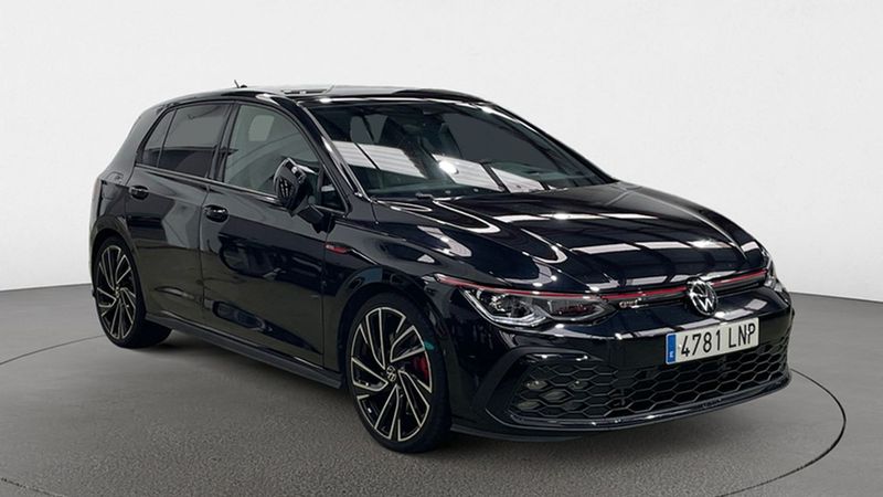 Volkswagen Golf • 2021 • 54,685 km 1