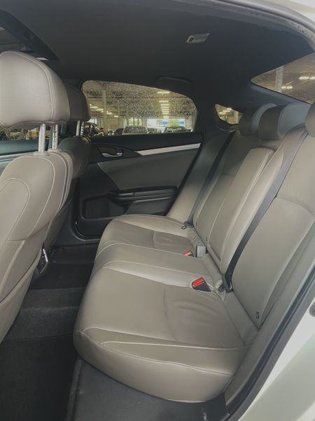 Honda Civic • 2020 • 90,000 km 13