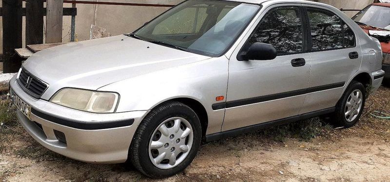 Honda Civic • 1999 • 200,000 km 2