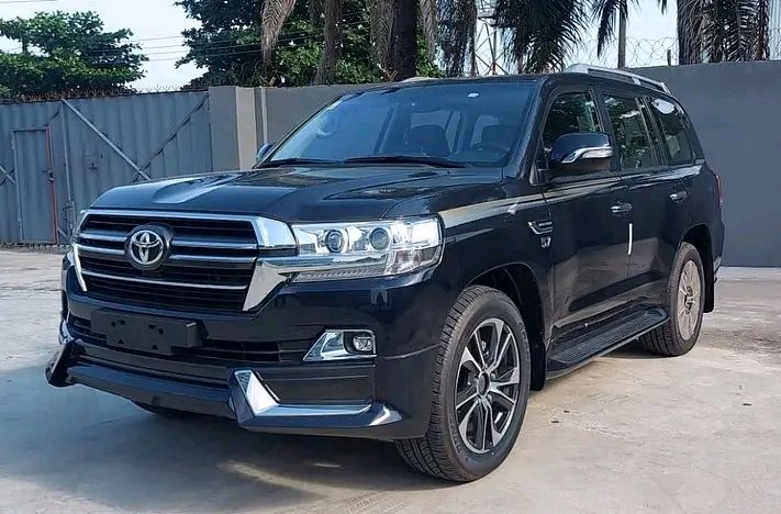 Toyota Land Cruiser • 2021 • 0 km 1