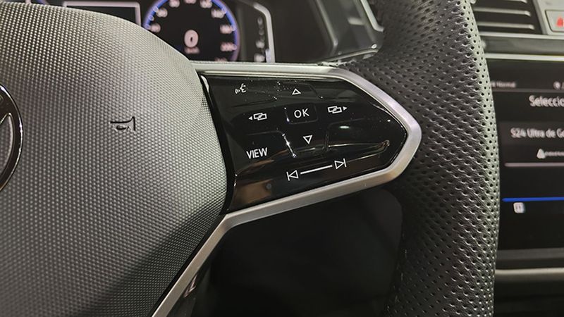 Volkswagen Tiguan • 2024 • 10,200 km 20