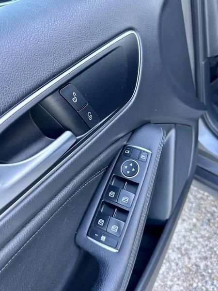 Mercedes-Benz GLA • 2017 • 79,900 km 11