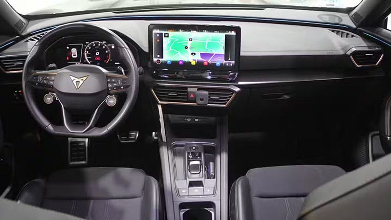 Seat Leon • 2022 • 50,503 km 5