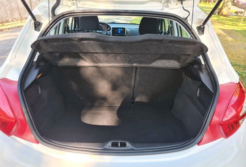 Peugeot 2008 • 2014 • 79,999 km 9