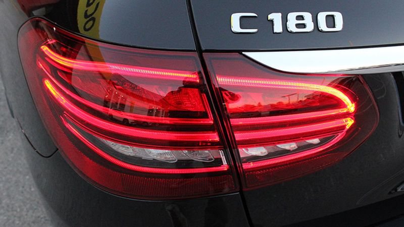 Mercedes-Benz C-Class • 2021 • 52,432 km 3