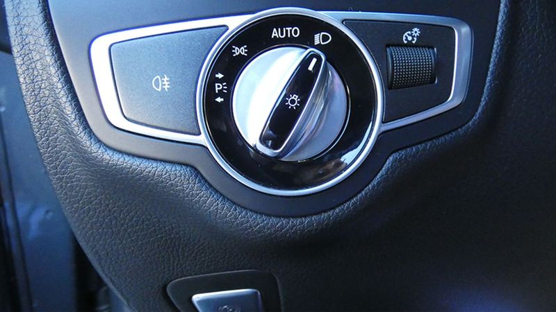 Mercedes-Benz C-Class • 2016 • 133,457 km 9