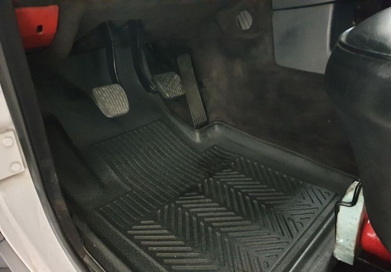 Mercedes-Benz G-Class • 1993 • 368,000 km 6