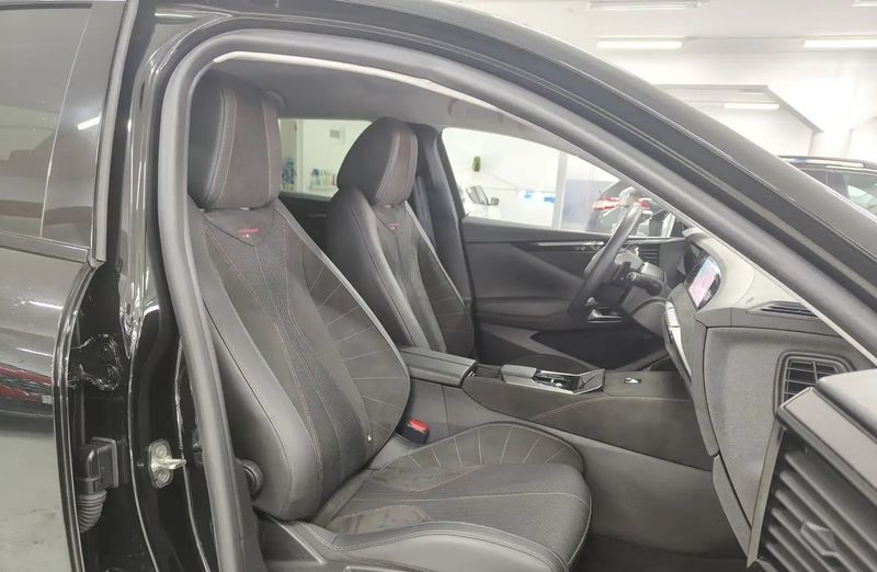 Citroën DS4 • 2023 • 19,514 km 13