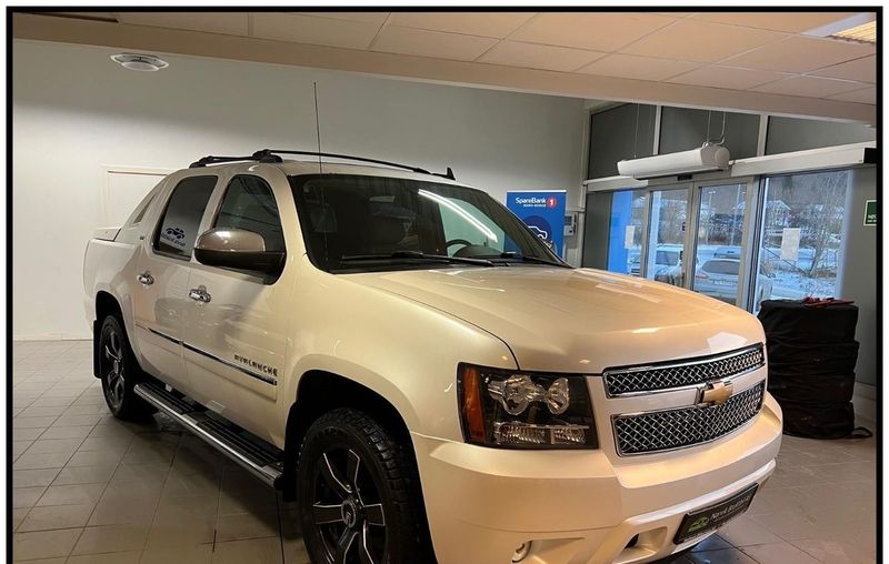 Chevrolet Avalanche • 2012 • 97,021 km 1