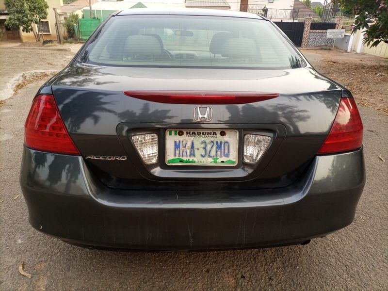 Honda Accord • 2006 • 111,111 km 8