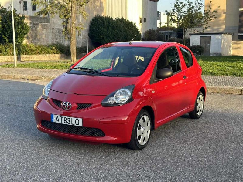 Toyota Yaris • 2006 • 156,000 km 4