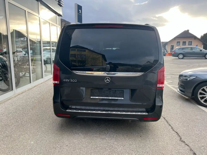 Mercedes-Benz E-Class • 2021 • 44,900 km 6