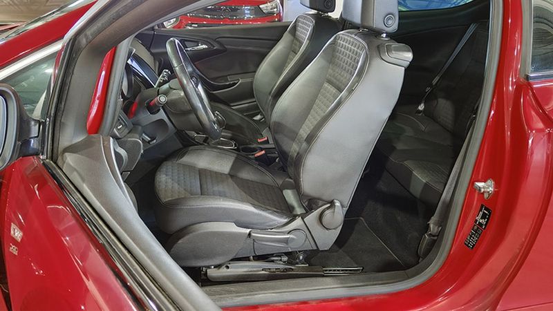 Opel Astra coupé • 2017 • 125,619 km 3
